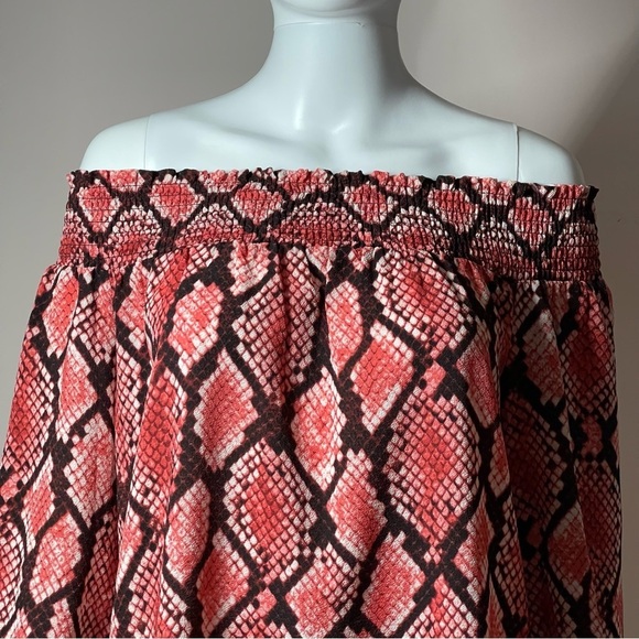 Michael Kors Snakeskin Off Shoulder Peasant Blouse size Petite Medium - Picture 5 of 10